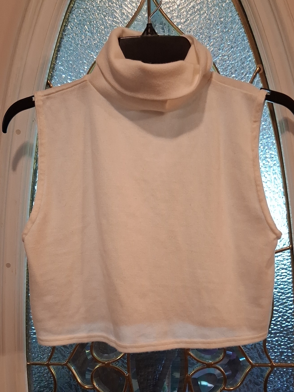 Sleeveless Turtleneck Crop Top - Cream